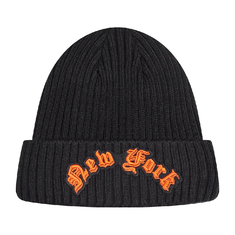 NBA NEW YORK KNICKS OLD ENGLISH BEANIE (BLACK)