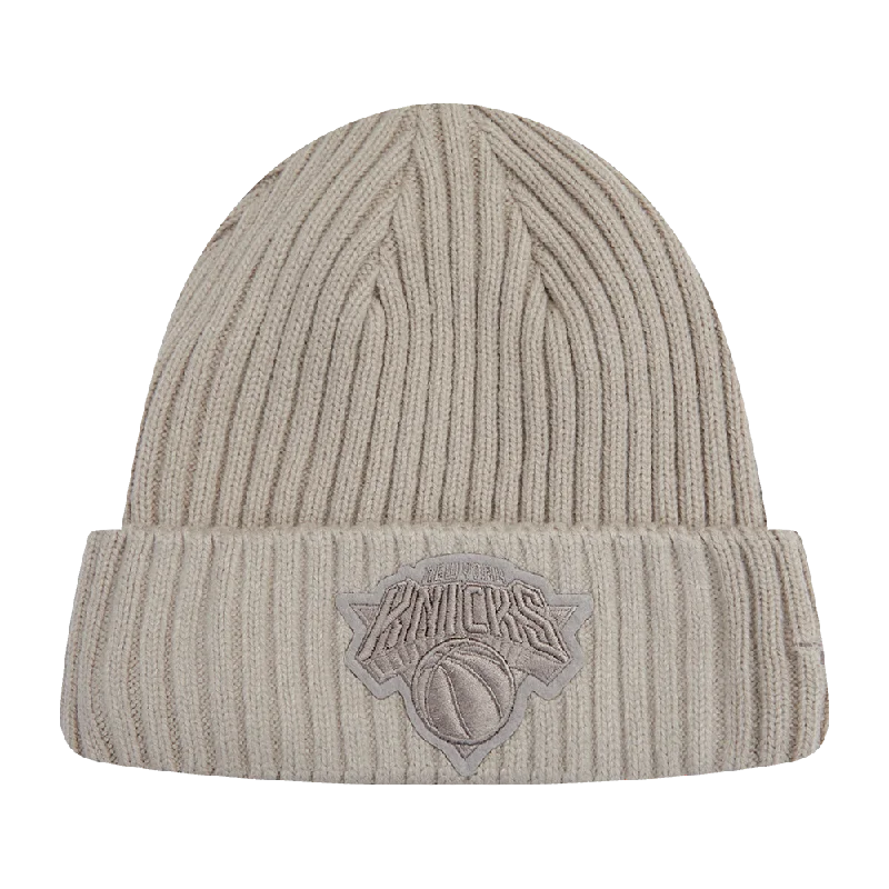 NBA NEW YORK KNICKS NEUTRAL BEANIE (TAUPE)